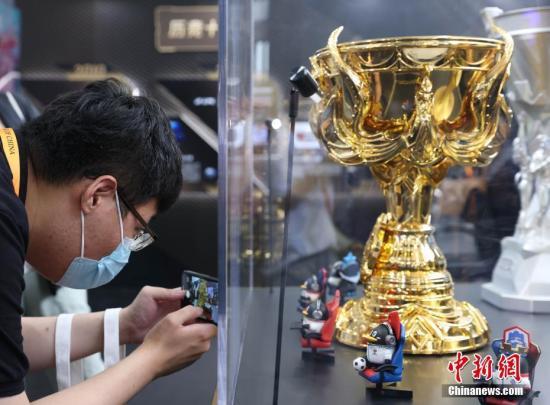 电竞酒店行业迅猛发展 三部门联手规范未成年人